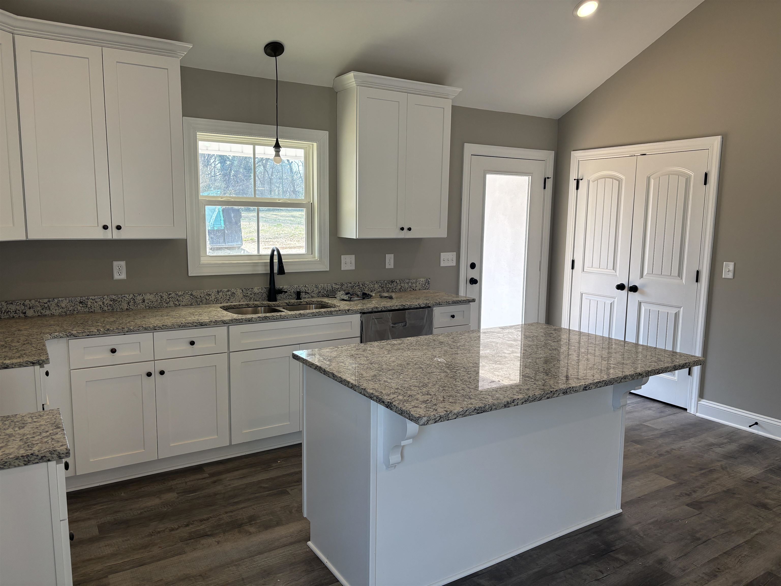 218 Gaffney Avenue Gaffney, SC 29341 - Photo 8 of 15