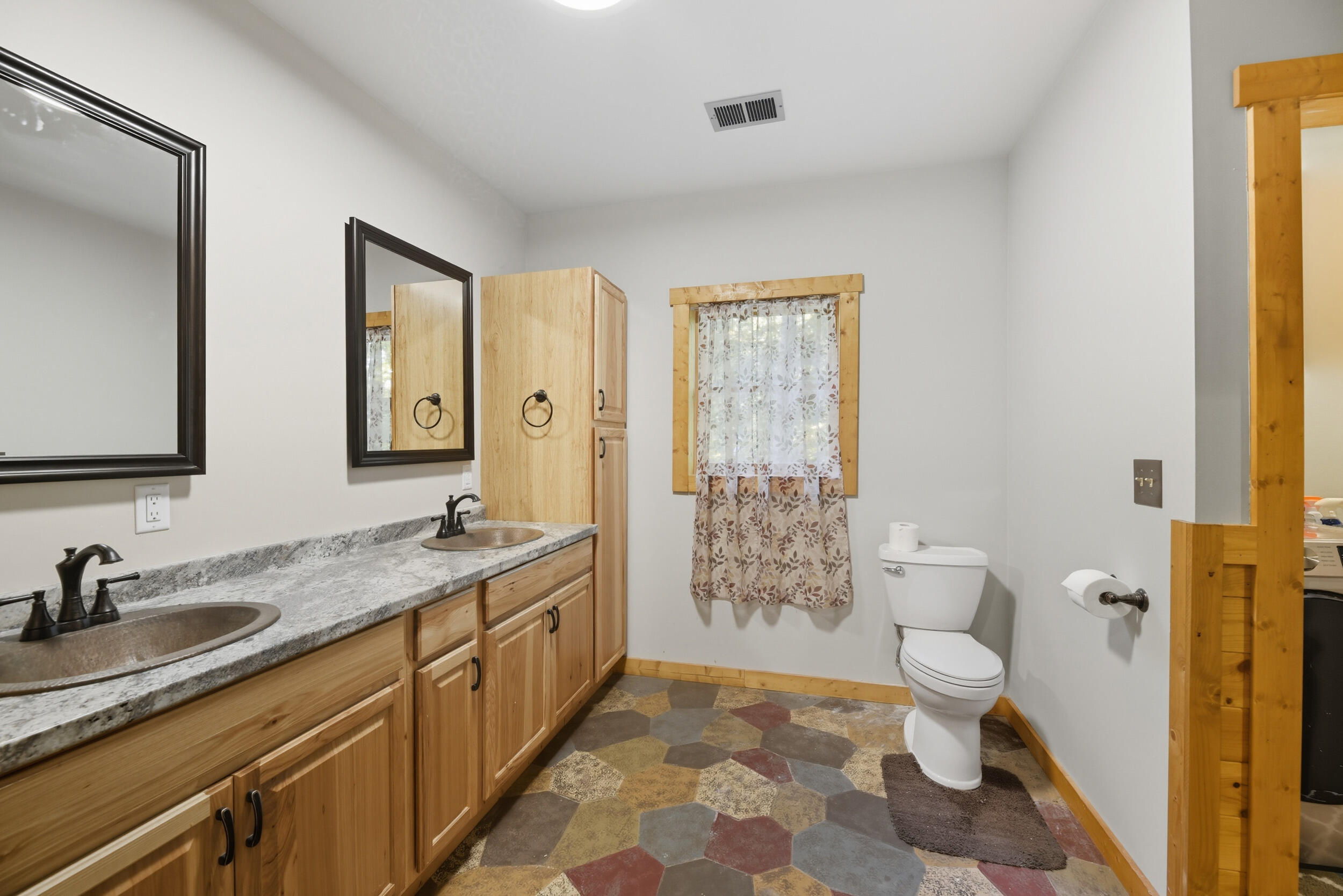 64778 Union Road Cassopolis, MI 49031 - Photo 12 of 38 19_024_grb_09_17_2025_10020