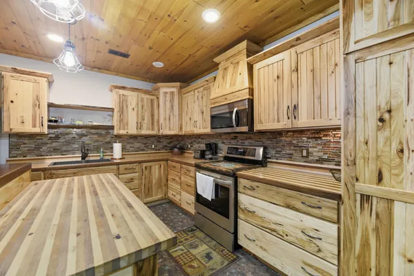 $3,190,000 | 64778 Union Road, Cassopolis, MI 49031