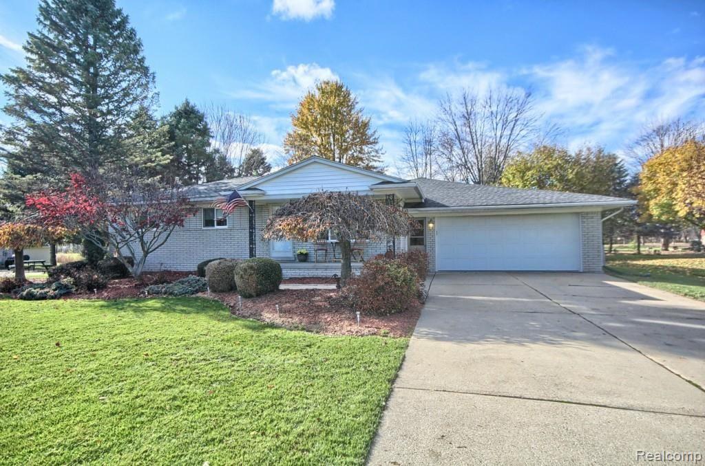 55191 Broughton Road Macomb, MI 48042 - Photo 1 of 30