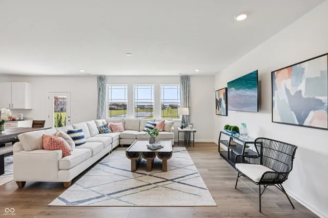 $438,900 | 5725 Flat Hill Drive, Indianapolis, IN 46239