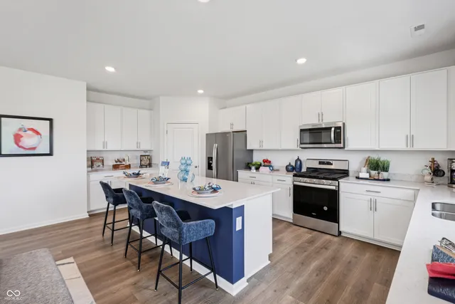 $438,900 | 5725 Flat Hill Drive, Indianapolis, IN 46239