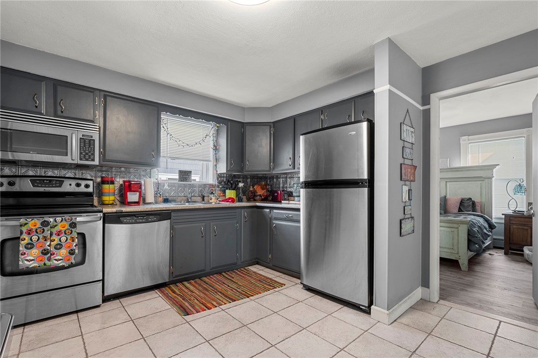 1027 Toll Gate Road Warwick, RI 02886 - Photo 3 of 34 Gallery Image 3