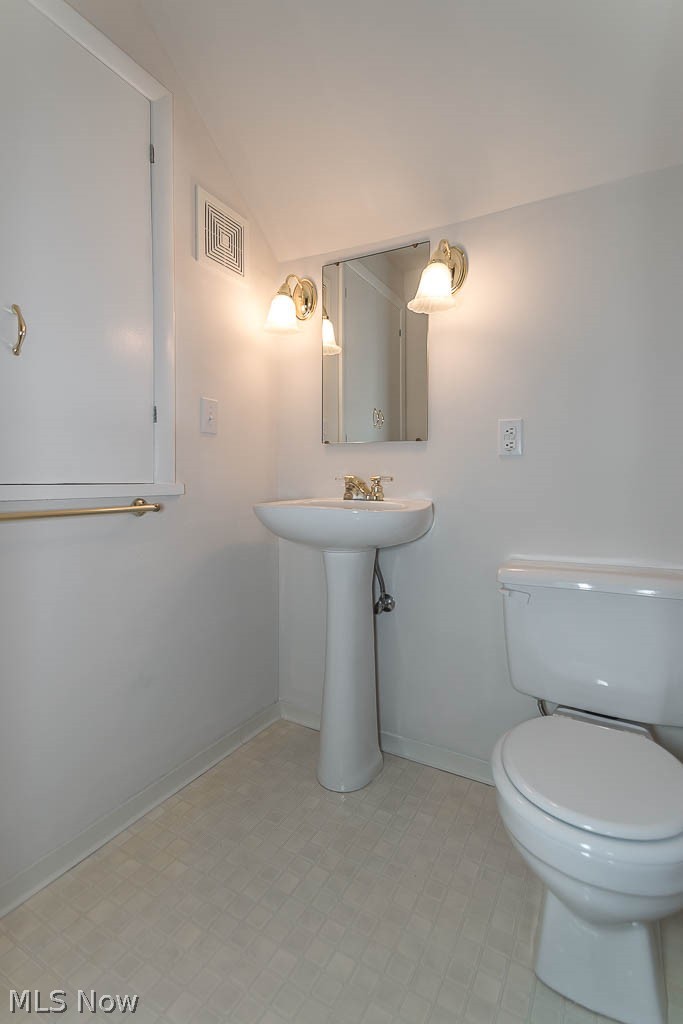 29934 Elgin Road Wickliffe, OH 44092 - Photo 22 of 35 2nd floor half bathroom