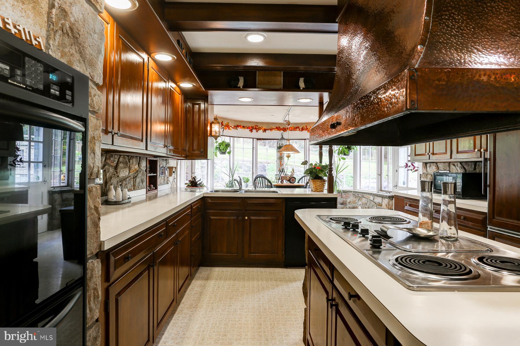 33 Oregon Road Reading, PA 19607 - Photo 19 of 109