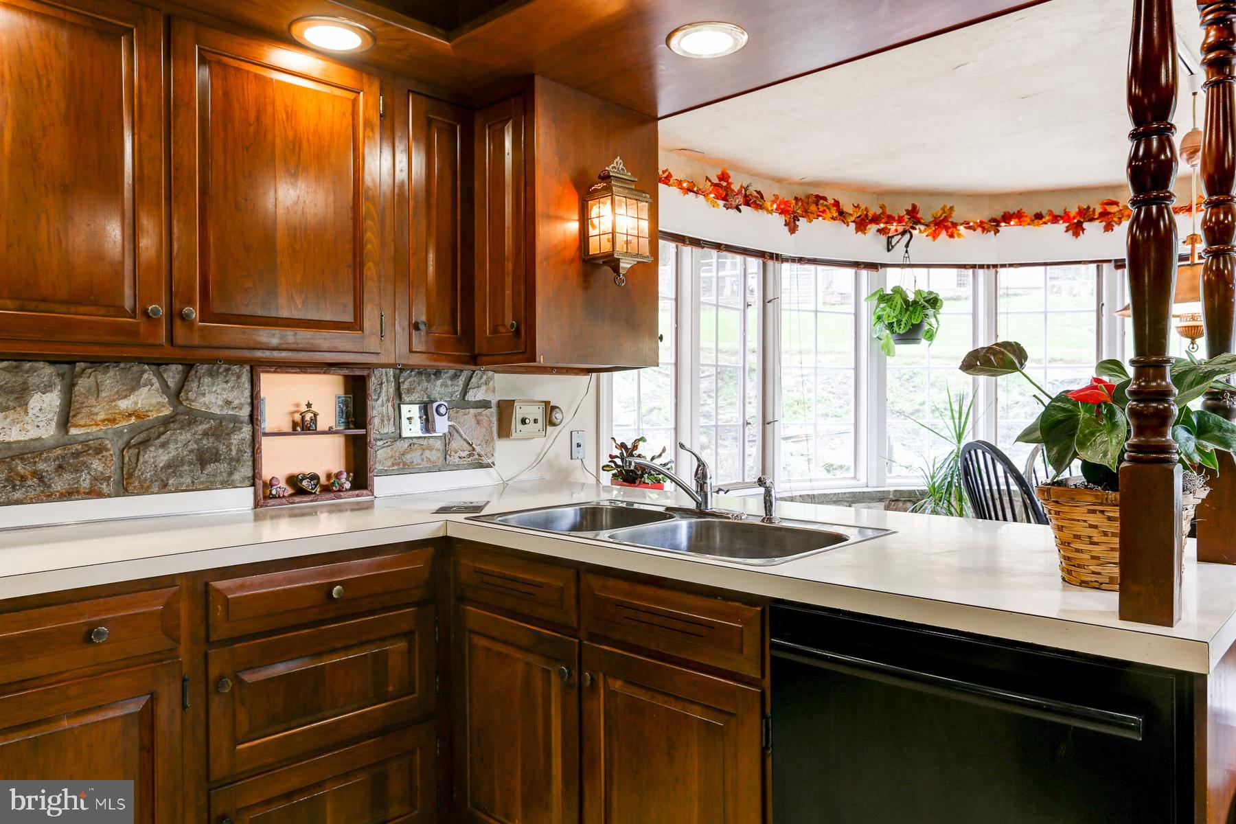 33 Oregon Road Reading, PA 19607 - Photo 24 of 109