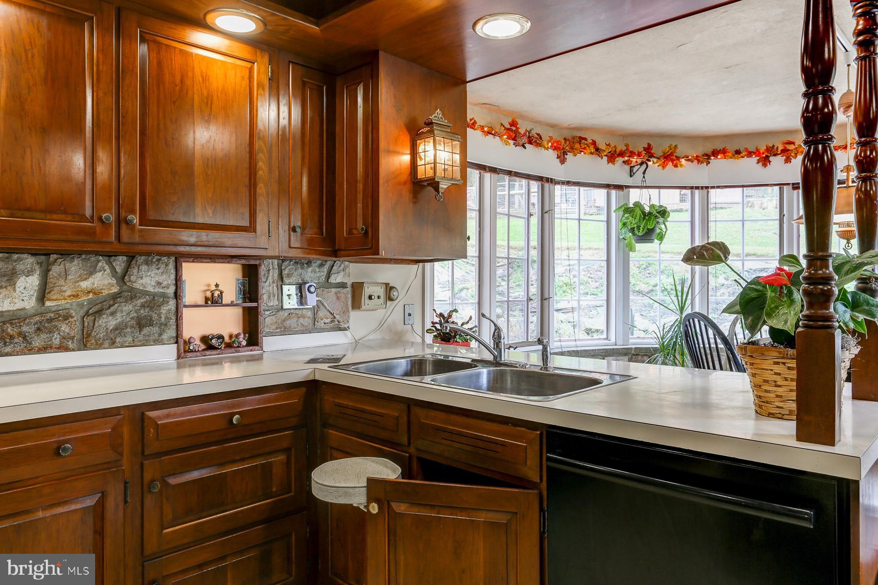 33 Oregon Road Reading, PA 19607 - Photo 25 of 109