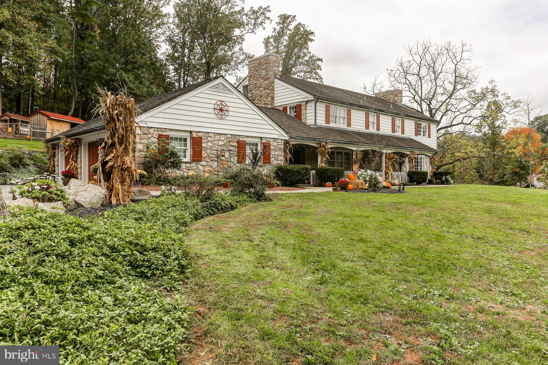 33 Oregon Road Reading, PA 19607 - Photo 3 of 109