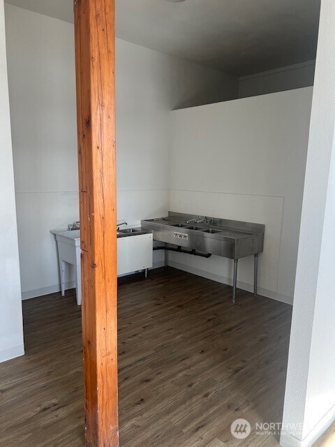 63281 Highway 14, Unit A Underwood, WA 98651 - Photo 10 of 15