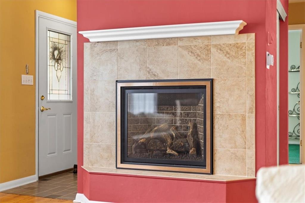 467 Dressel Road Allison Park, PA 15101 - Photo 33 of 35 Newer Gas Fireplace