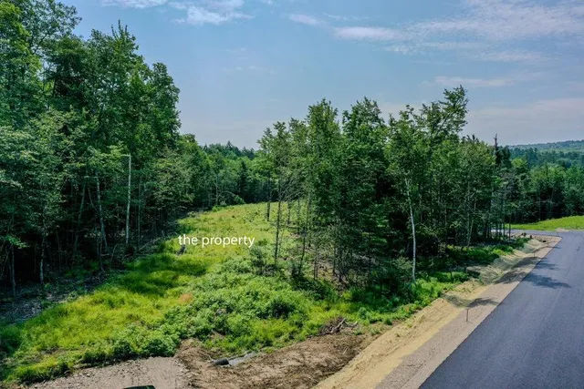 $899,000 | 6 Whitetail Street, Belfast, ME 04915