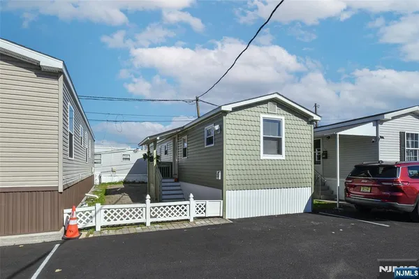 $125,000 | 34 Helen Drive, Moonachie, NJ 07074