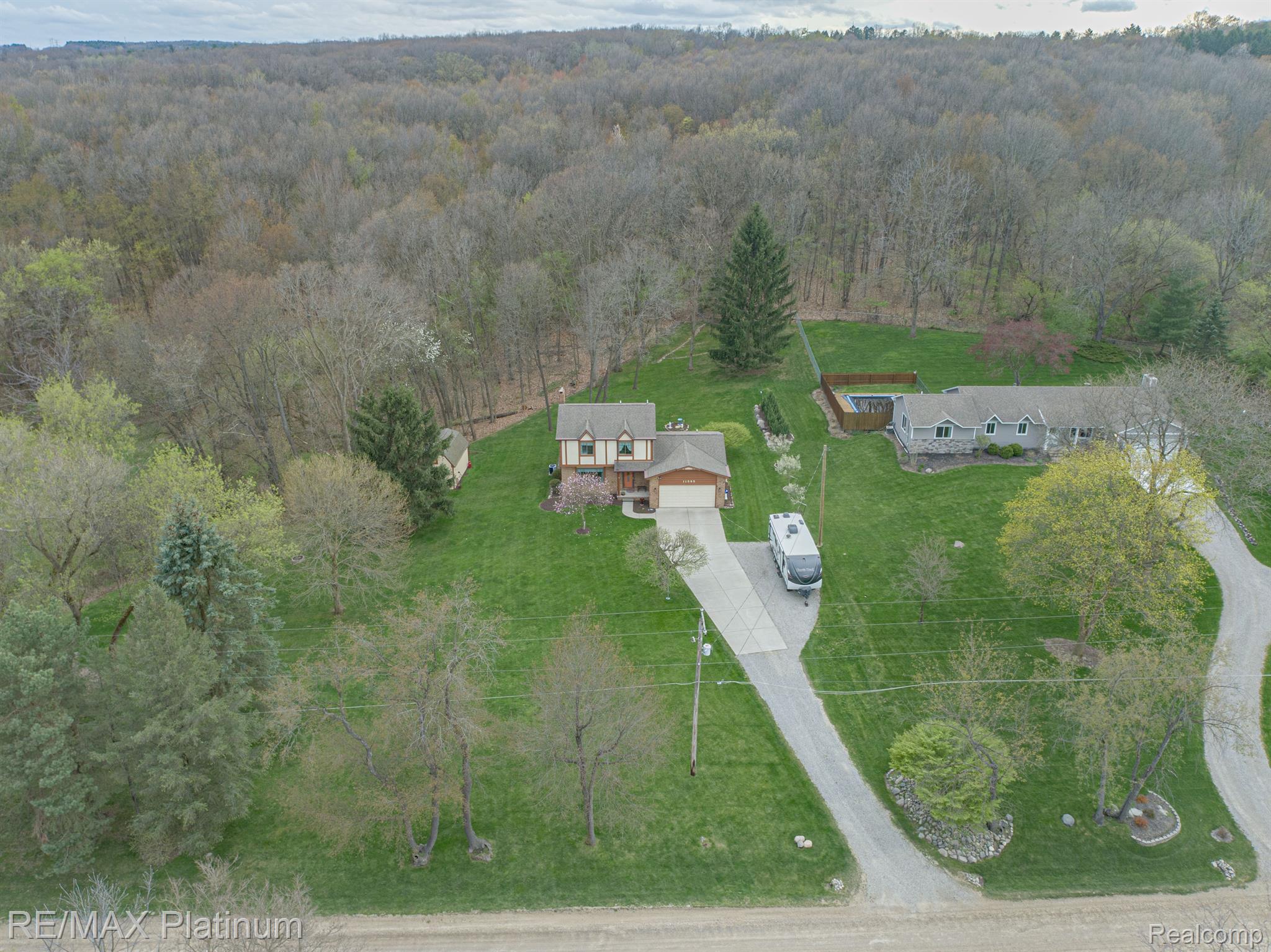 11585 Tipsico Lake Road Fenton, MI 48430 - Photo 28 of 32 Drone