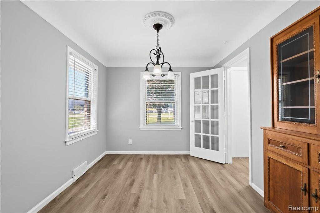 31354 Evergreen Road Beverly Hills, MI 48025 - Photo 10 of 39