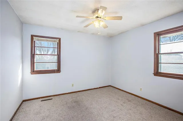 $185,000 | 327 Lincoln Drive, Gower, MO 64454