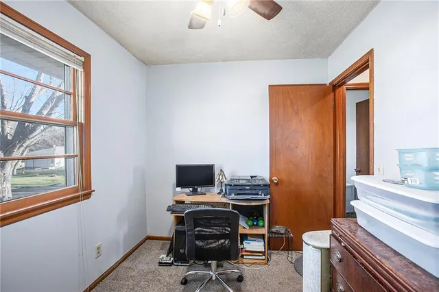 $185,000 | 327 Lincoln Drive, Gower, MO 64454