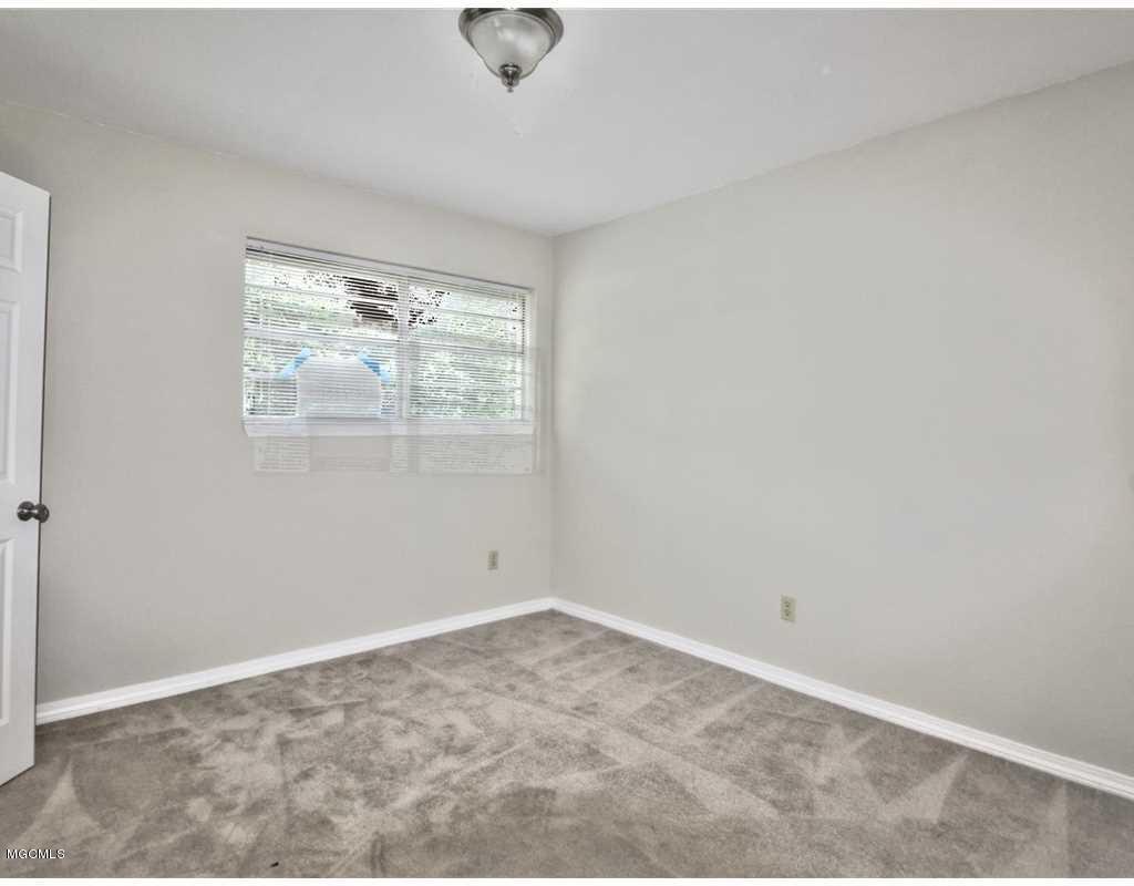 7616 Newton Road Biloxi, MS 39532 - Photo 2 of 7 7616 Newton Bedroom