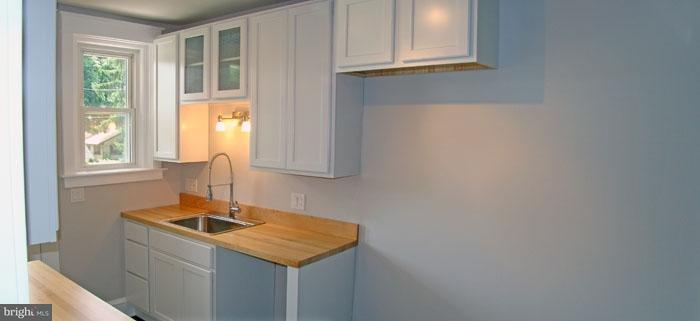 208 Pleasure Road Lancaster, PA 17601 - Photo 8 of 17 Gallery Image 8