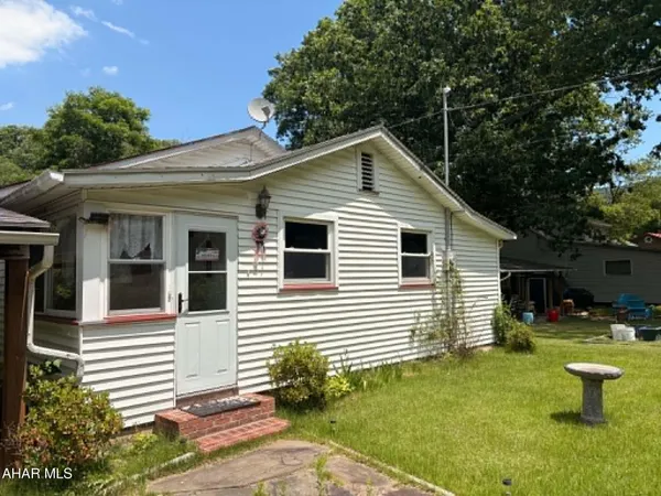 $167,000 | 186 Cypher Beach Road, Hopewell, PA 16650