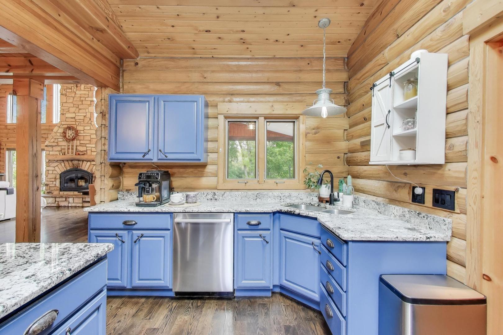 20473 North Plum Grove Road Palatine, IL 60074 - Photo 12 of 42