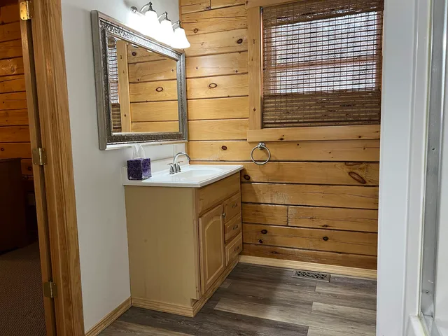 $1,400 | 25 Southmayd Road, Unit 2, Campton, NH 03223