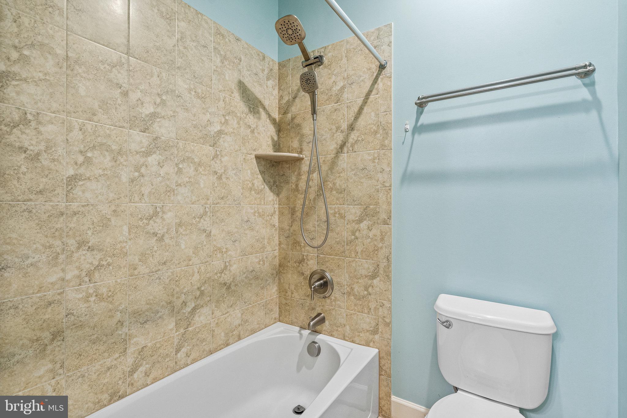 4561 Rona Place Fairfax, VA 22030 - Photo 46 of 78 Bathroom 3