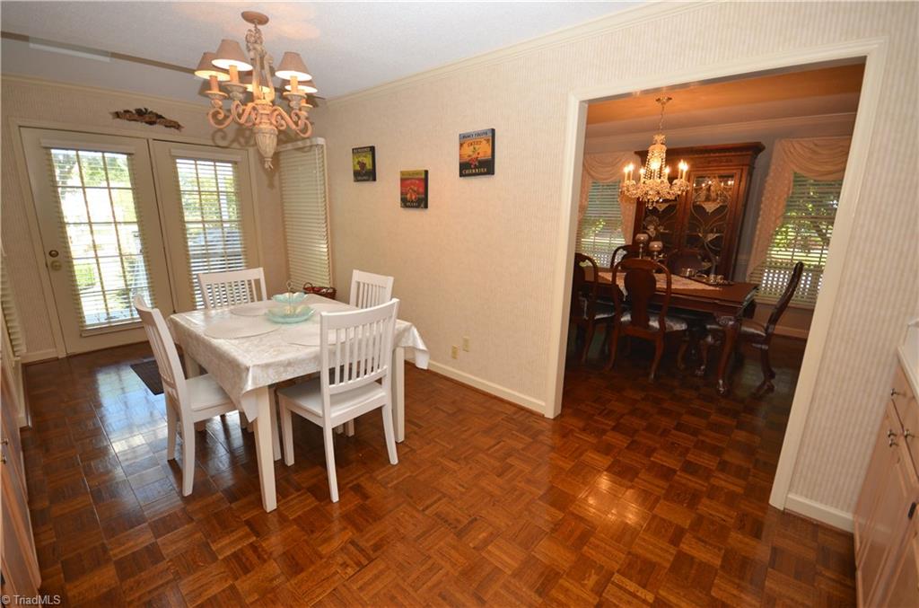 3925 Braddock Road High Point, NC 27265 - Photo 14 of 28 Great breakfast area