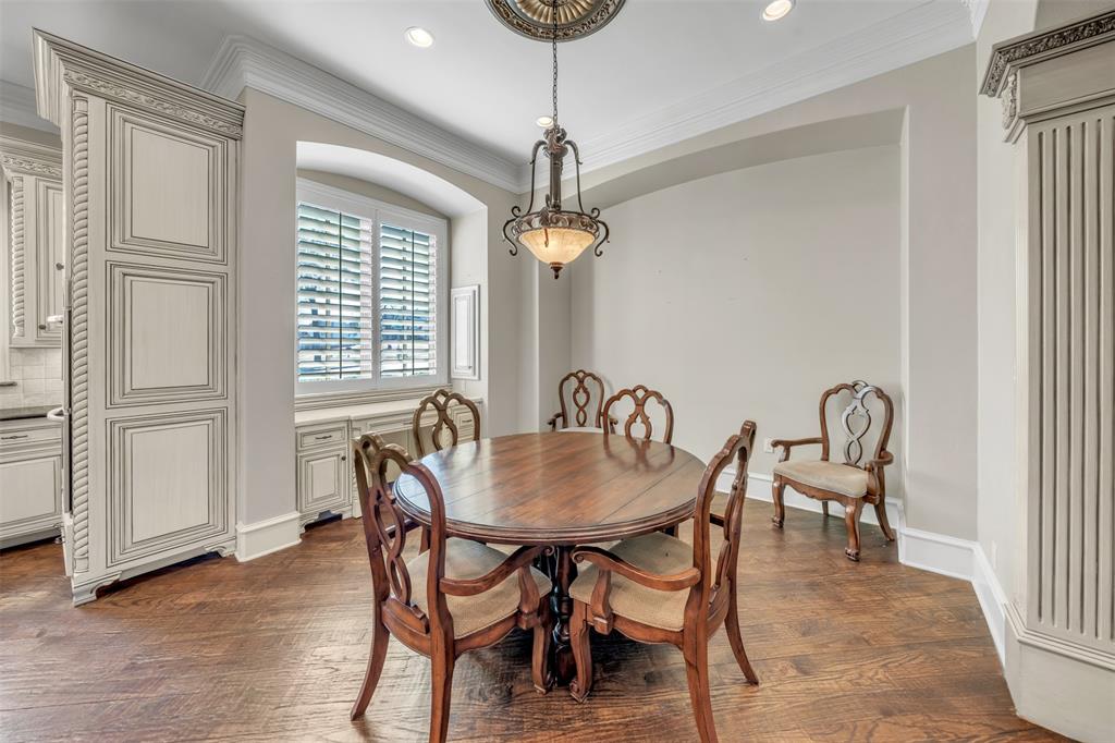 2909 Canyon Creek Drive Sherman, TX 75092 - Photo 11 of 40 a dining room with furniture and window