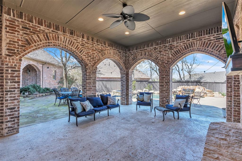 2909 Canyon Creek Drive Sherman, TX 75092 - Photo 37 of 40 a view of hall way with furniture