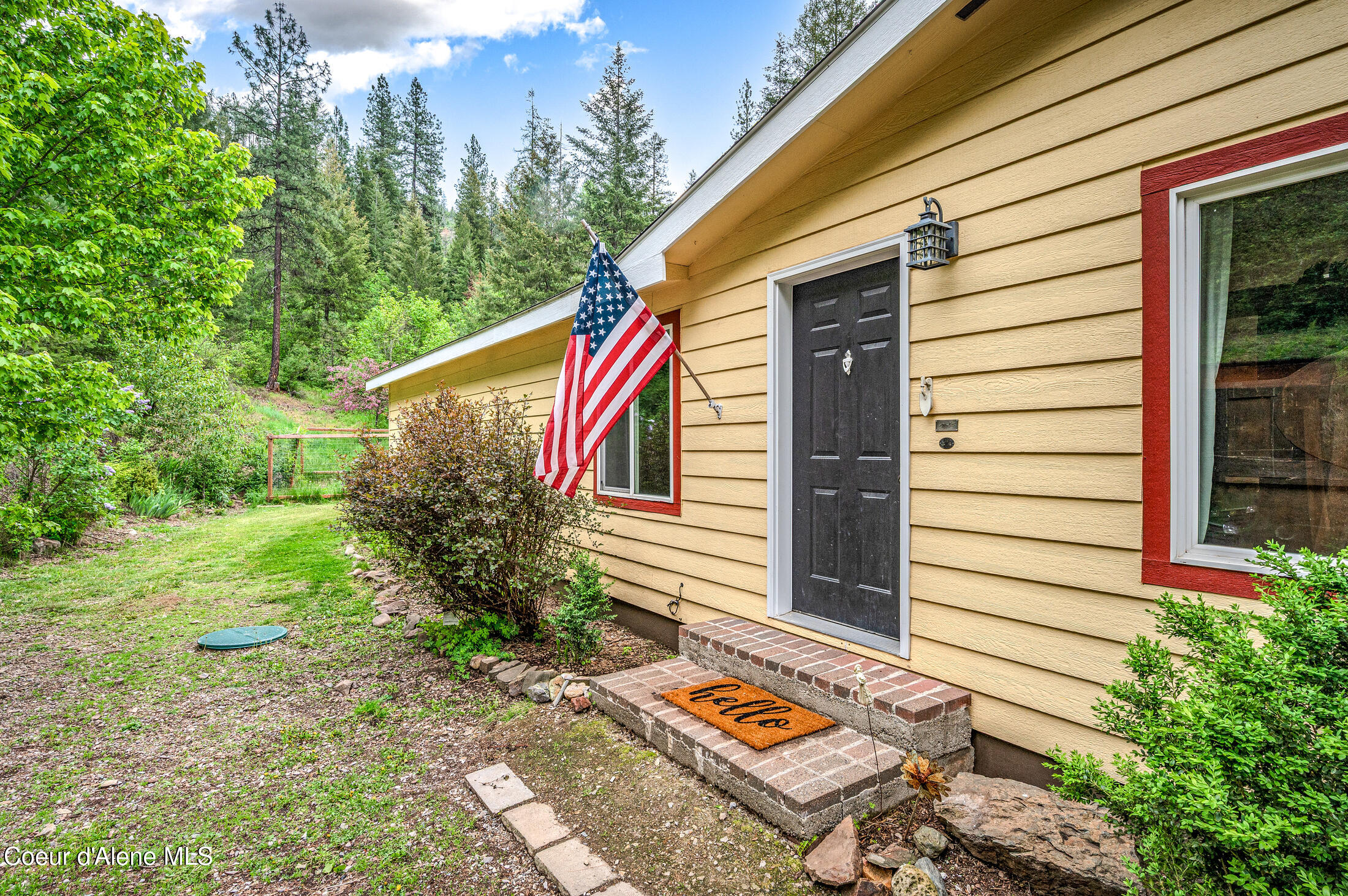 18924 South Black Rock Road Cataldo, ID 83810 - Photo 5 of 37 4