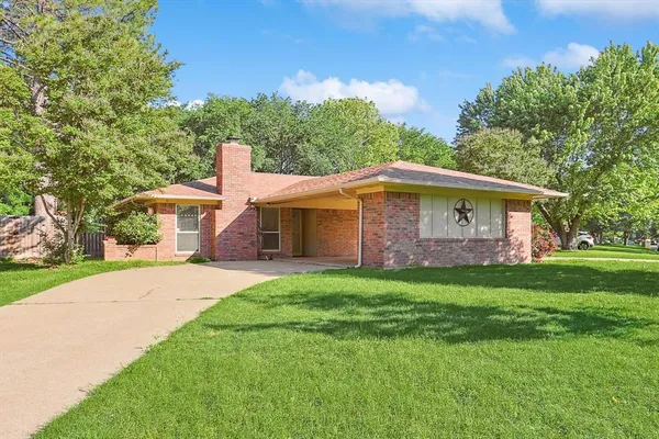 $2,200 | 2525 Freedom Lane, Denton, TX 76209