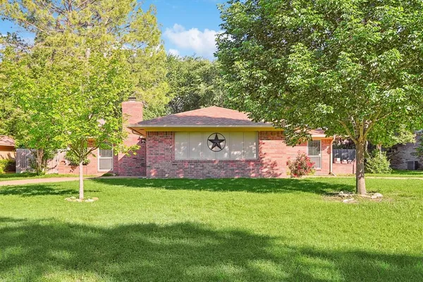 $2,200 | 2525 Freedom Lane, Denton, TX 76209