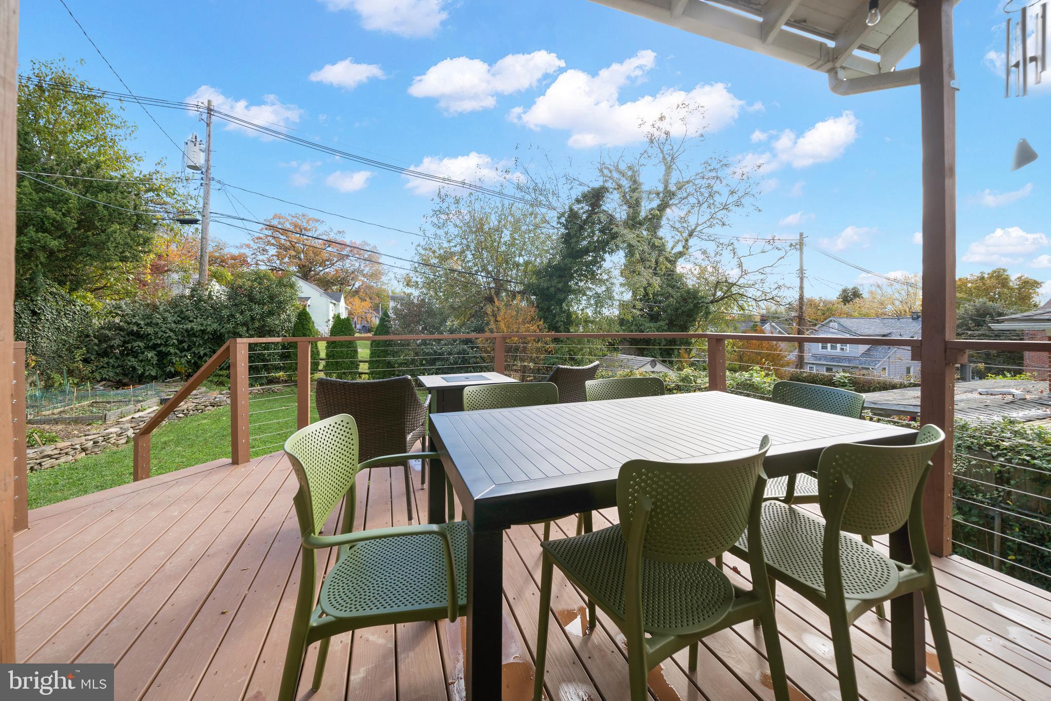 4203 Harcourt Road Baltimore, MD 21214 - Photo 29 of 32 Rear deck off of kitchen