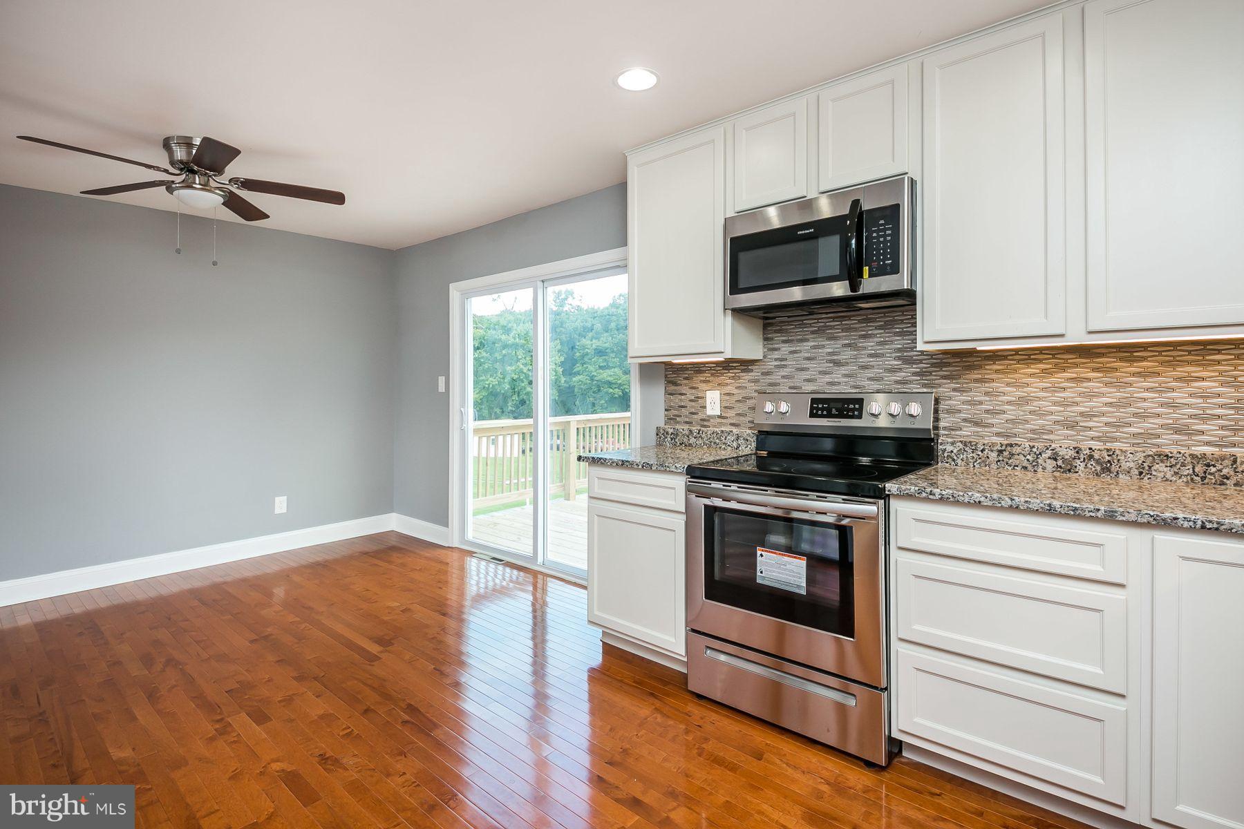 3622 B And O Road Abingdon, MD 21009 - Photo 9 of 26 Kitchen looking into dining room