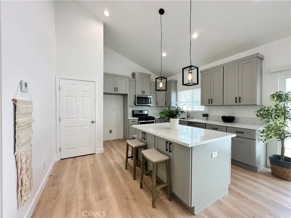 $3,490 | 2418 Thorn Place, Unit A, Fullerton, CA 92835