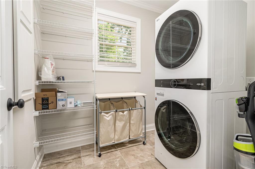1420 Rankin Road Greensboro, NC 27405 - Photo 12 of 18 Laundry room