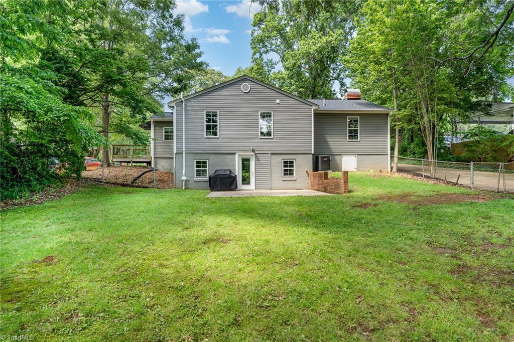 1420 Rankin Road Greensboro, NC 27405 - Photo 17 of 18 Backyard/patio
