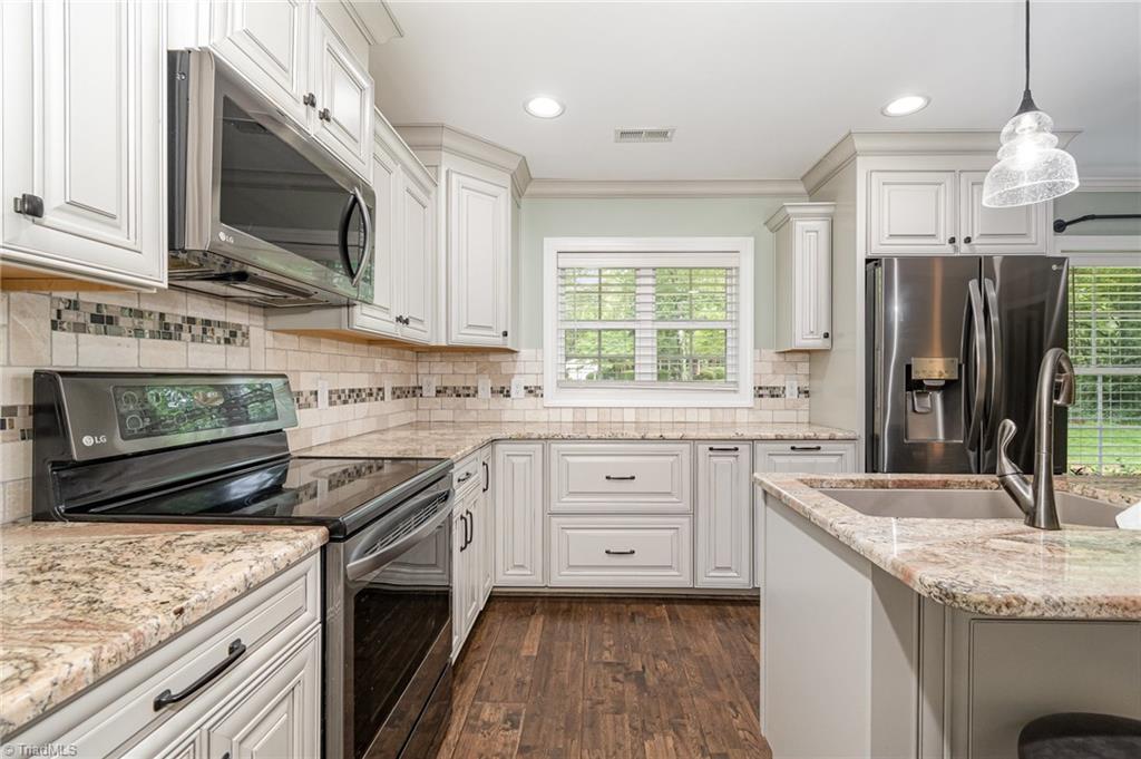 1420 Rankin Road Greensboro, NC 27405 - Photo 5 of 18 Kitchen