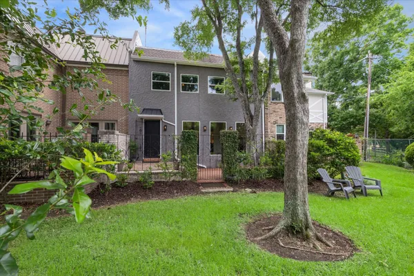 $4,000 | 7922 Woodway Drive, Houston, TX 77063