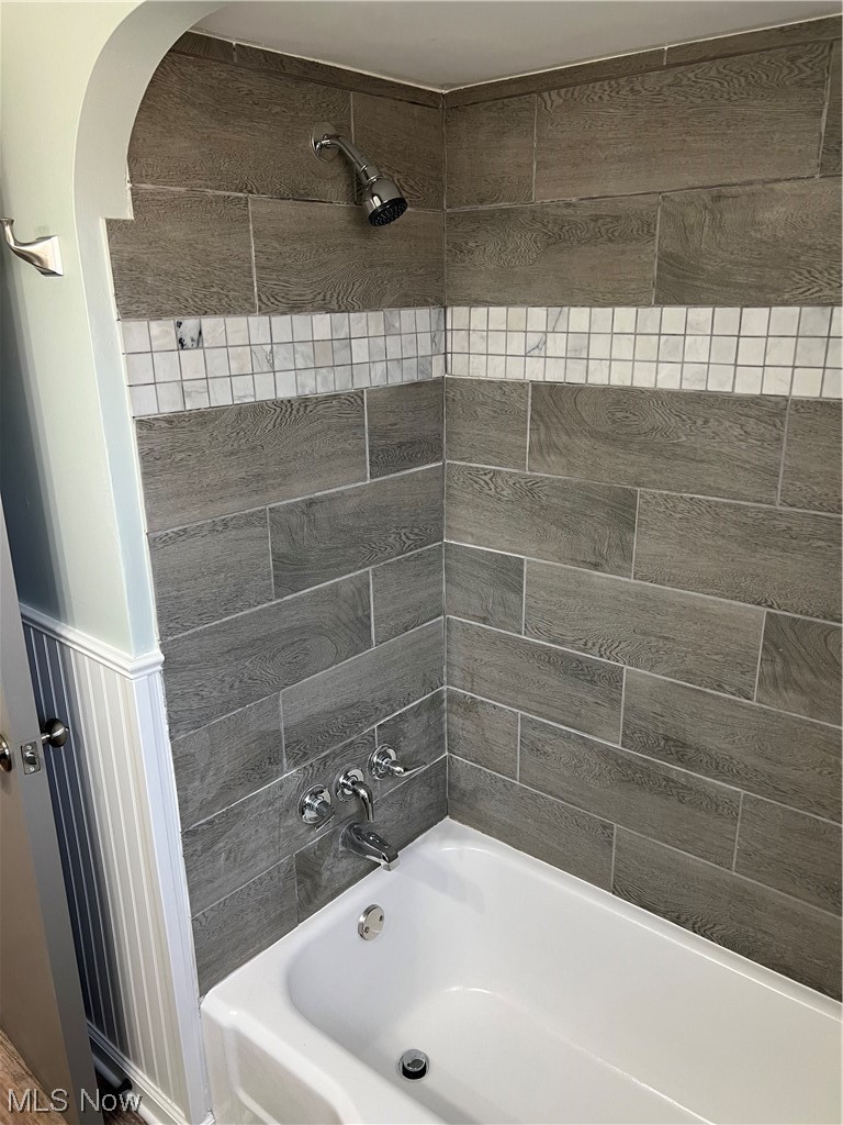 6771 York Road Cleveland, OH 44130 - Photo 14 of 28 Bathroom Main Floor