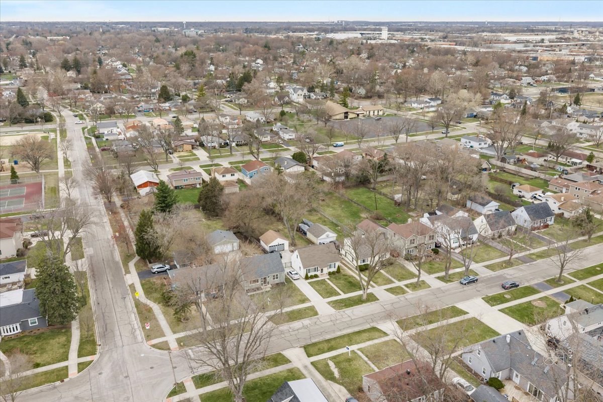 506 North Garfield Street Lombard, IL 60148 - Photo 38 of 40 a view of city view and mountain view