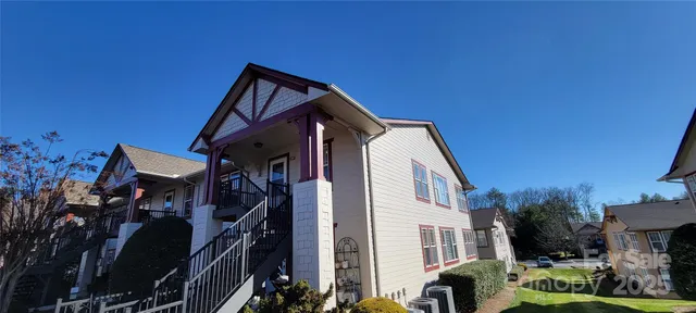 $279,000 | 2306 Deermouse Way, Hendersonville, NC 28792