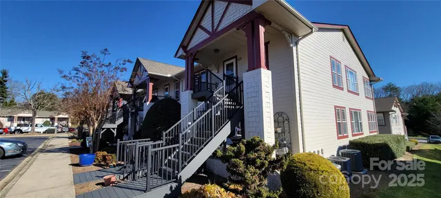 $279,000 | 2306 Deermouse Way, Hendersonville, NC 28792