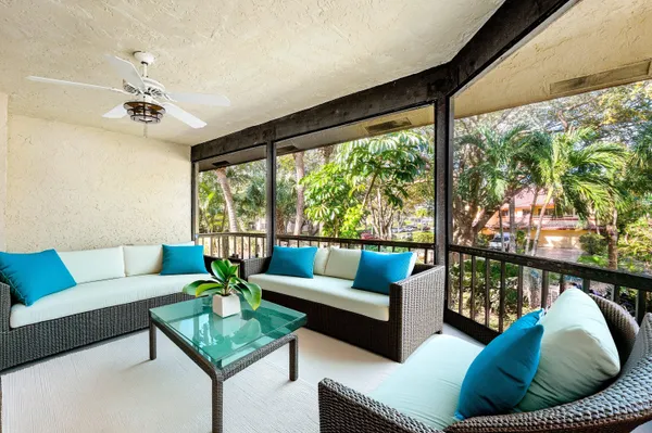 $650,000 | 5294 10th Fairway Drive, Delray Beach, FL 33484