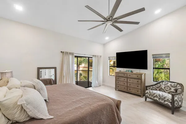 $650,000 | 5294 10th Fairway Drive, Delray Beach, FL 33484