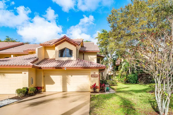 $650,000 | 5294 10th Fairway Drive, Delray Beach, FL 33484