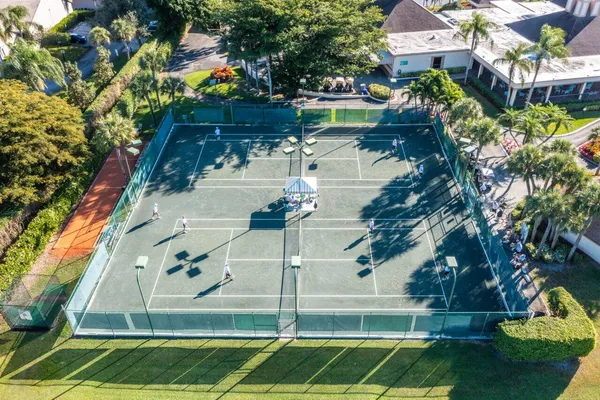 $650,000 | 5294 10th Fairway Drive, Delray Beach, FL 33484