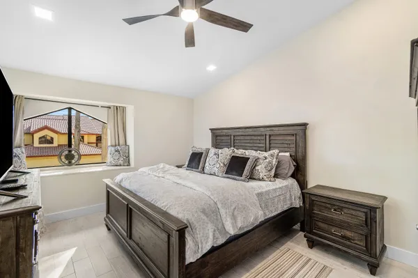 $650,000 | 5294 10th Fairway Drive, Delray Beach, FL 33484