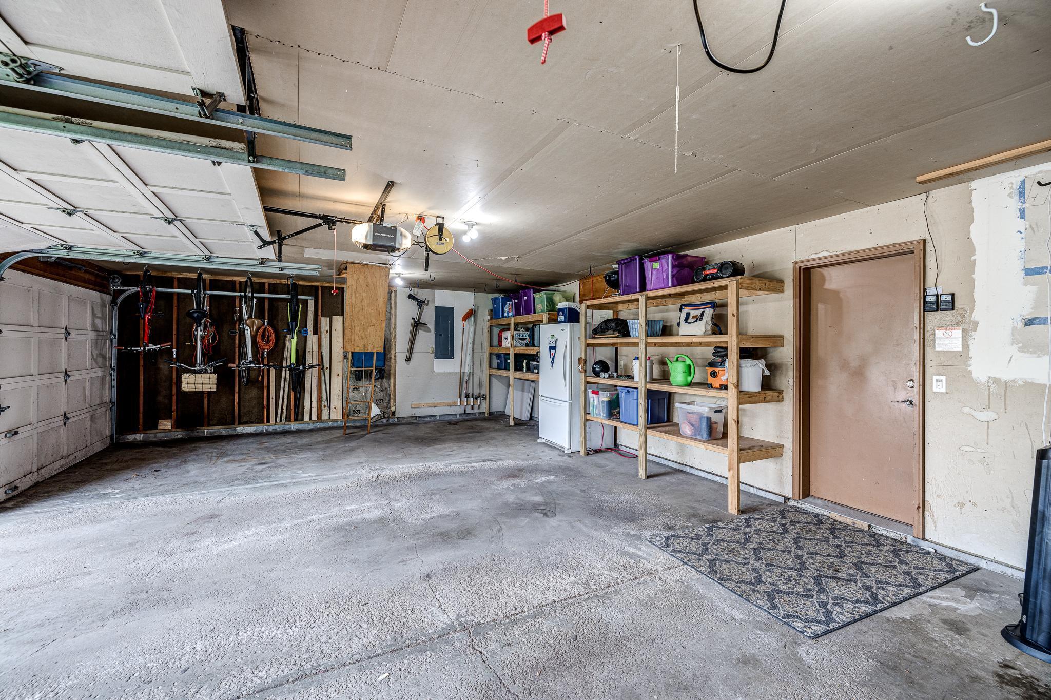 141 Hunters Glen Road Wayzata, MN 55391 - Photo 16 of 31