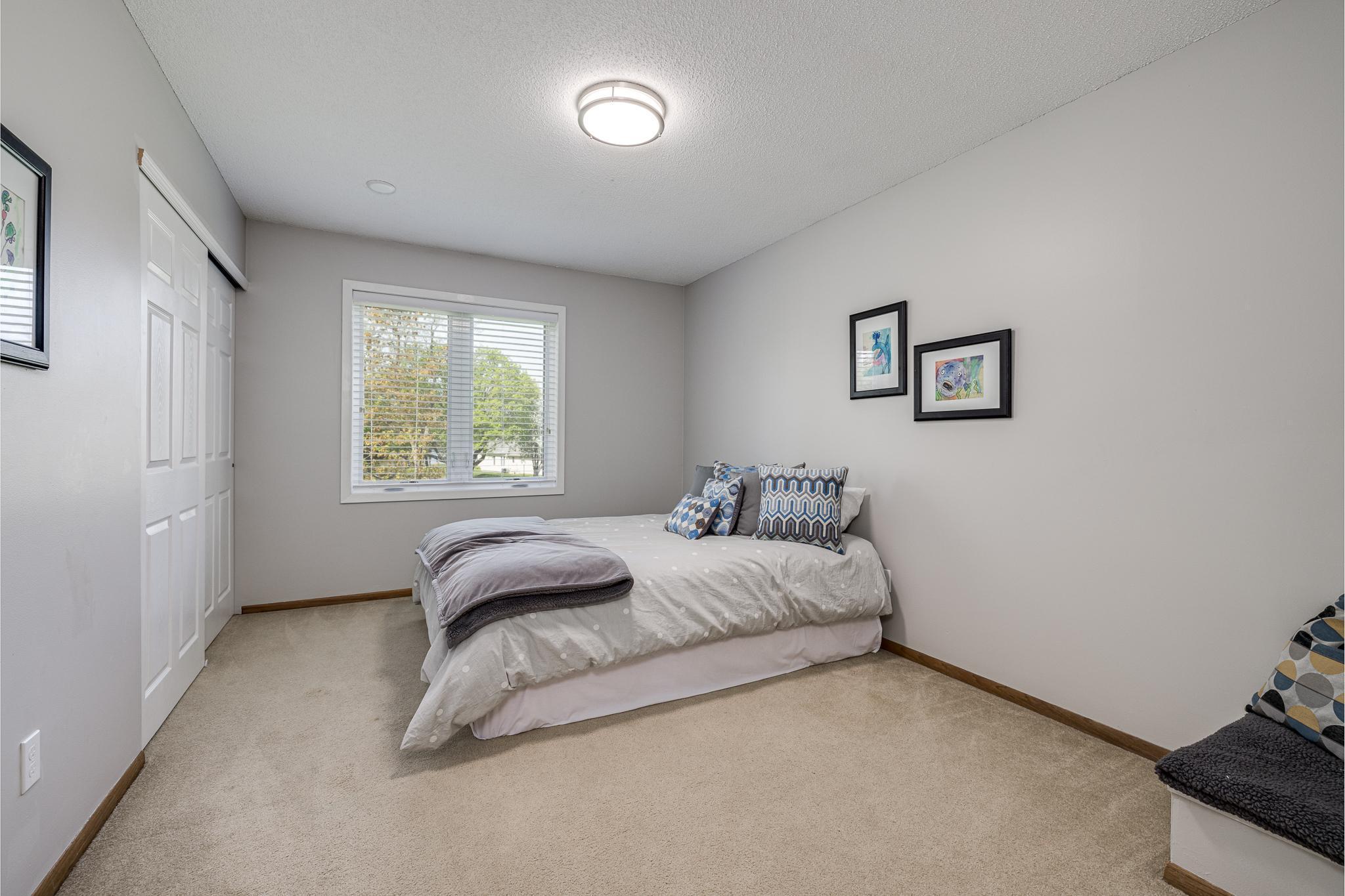 141 Hunters Glen Road Wayzata, MN 55391 - Photo 25 of 31